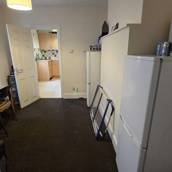 1 bedroom house of multiple occupation to rent - Photo 1