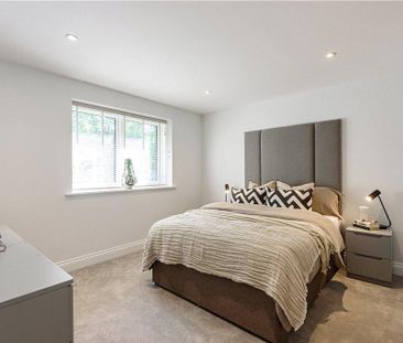 3 bedroom end of terrace house to rent - Photo 4