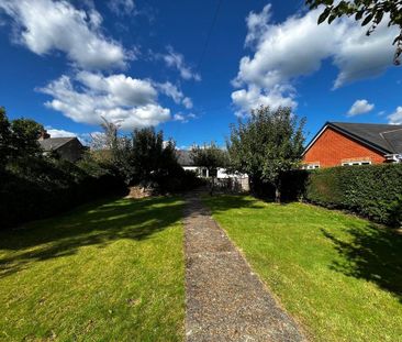 3 bedroom detached house to rent - Photo 2