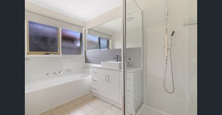 Spacious Family Home in a Convenient Location - Photo 5