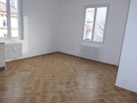 Location appartement 2 pièces 37 m² à Aubenas (07200) - Photo 3