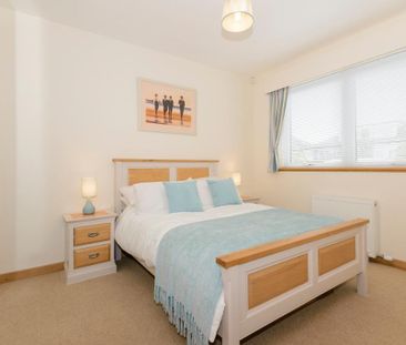 4 bedroom detached house to rent - Photo 6