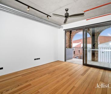 Architecturally designed sustainable inner-city living! - Photo 1