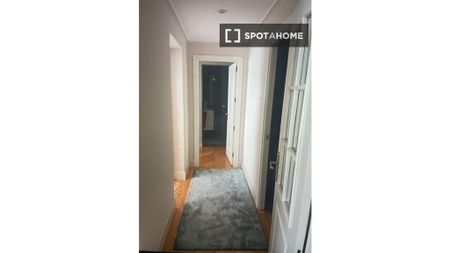 4 room luxury Flat for rent in Madrid, Autonomous Region of Madrid - Photo 2