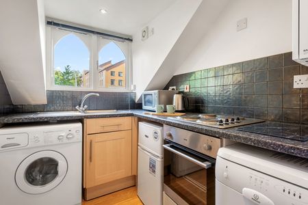 40 HYDE TERRACE Leeds - LS2 9LN - Photo 4
