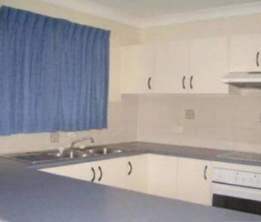 Spacious Unit in Convenient Location - Photo 2