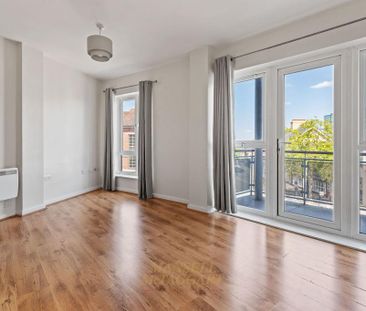 2 bedroom flat to rent - Photo 3