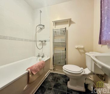 2 bedroom ground floor flat to rent - Photo 5