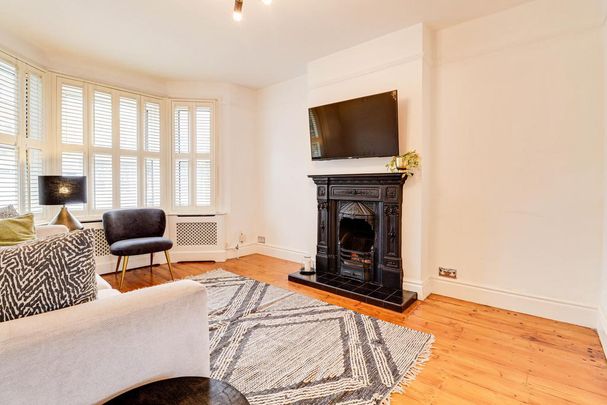 4 bedroom semi-detached house to rent - Photo 1