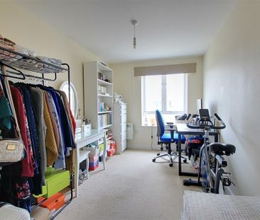 Ovaltine Court, Kings Langley - Photo 6