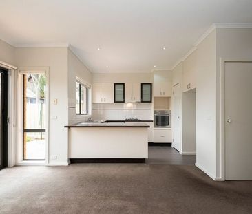 Charming Family Home in Taylors Hill - Photo 3