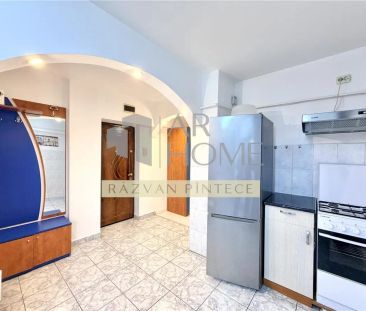 Garsoniera spatioasa cu terasa 20 mp, ultracentral Catedrala, Ploiesti - Fotografie 3