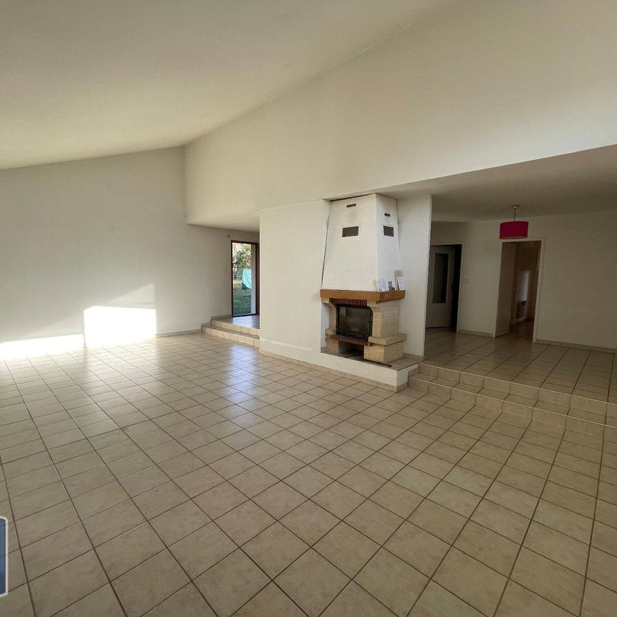 Location Maison 6 pièces 171m² ST NAZAIRE LES EYMES 38330 - Photo 1