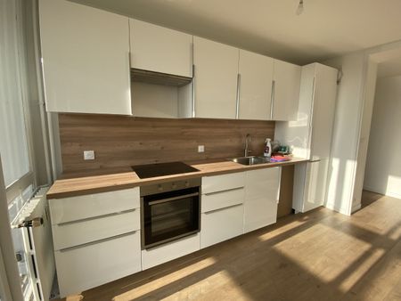 Location Appartement 3 pièces 79m² VILLENEUVE D ASCQ 59491 - Photo 5