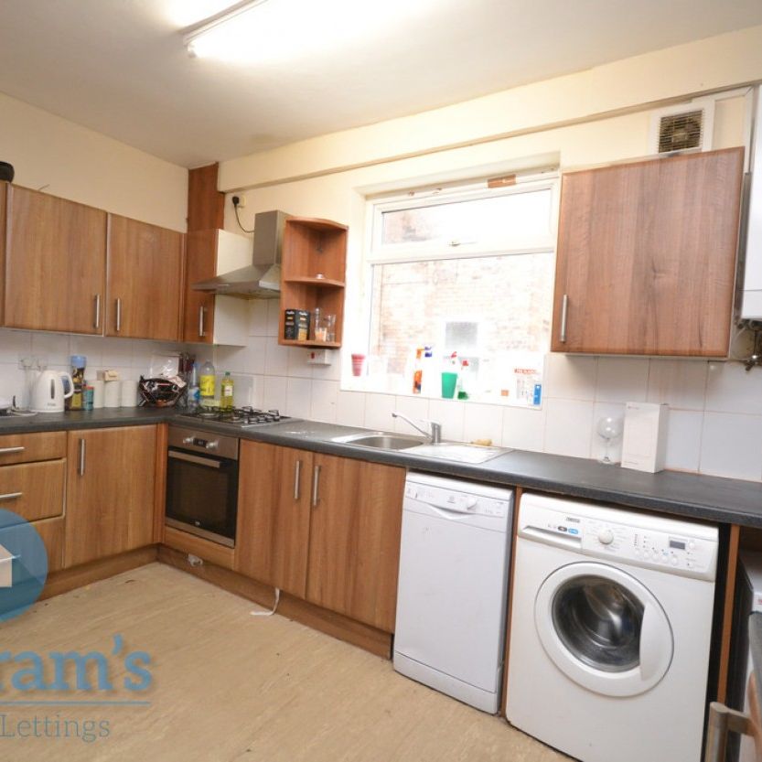 1 bed Shared House for Rent - Photo 1