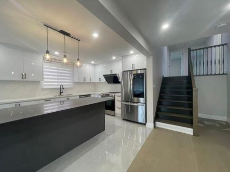 For Lease - 17 Rosemeade Avenue Unit# Unit 1, Toronto, Ontario - Photo 2
