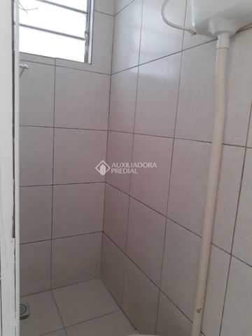Casa com 2 quartos e 40m² para alugar em Vila Parque Brasília, Cachoeirinha. - Foto 2