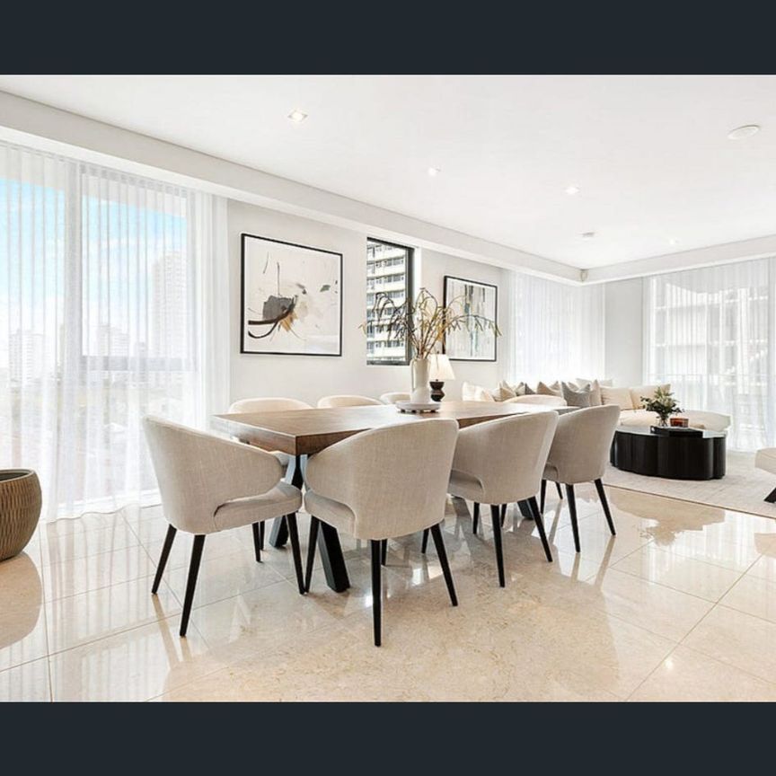 Fully Furnished Apartment - Luxury Burleigh Building - Photo 1