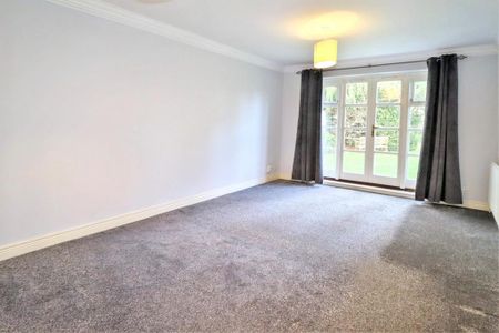 2 bedroom ground floor flat to rent - Photo 4