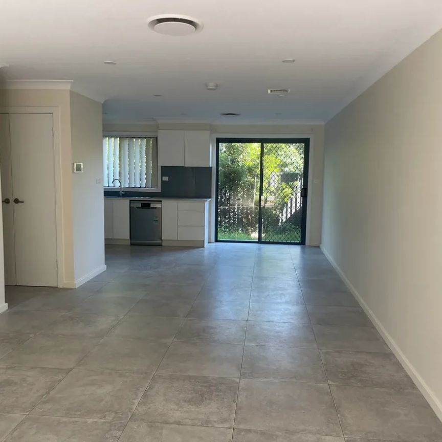 FOUR BEDROOM TOWNHOUSE - Photo 1