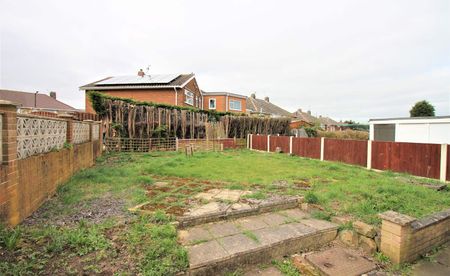 Warren Road, Wickersley, Rotherham, S66 - Photo 2