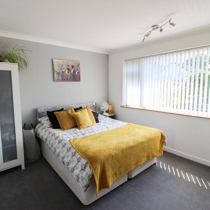 2 bedroom detached bungalow to rent - Photo 1