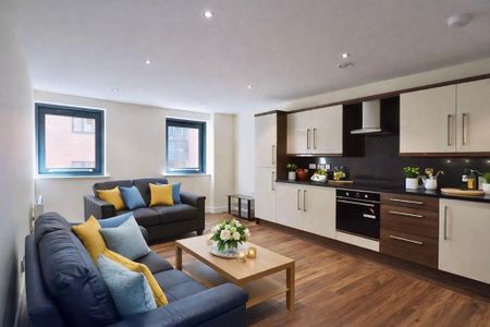 4 bedroom apartment to rent - Photo 3
