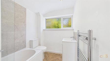 3 bedroom semi-detached house to rent - Photo 3