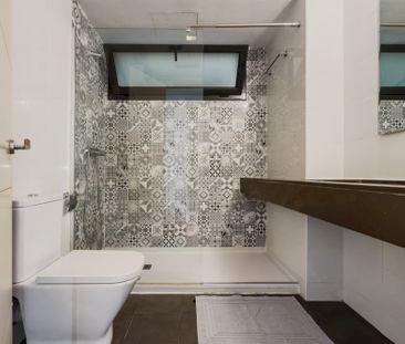 Furnished room in calle Moragas - Photo 1