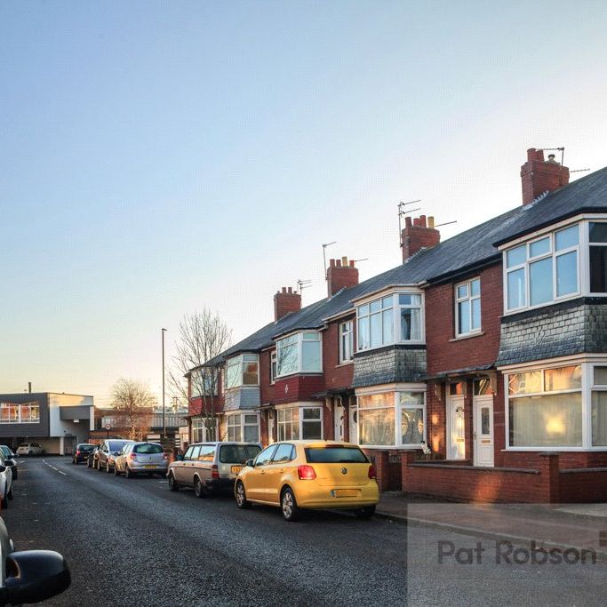 Simonside Terrace, Newcastle-Upon-Tyne - Photo 1