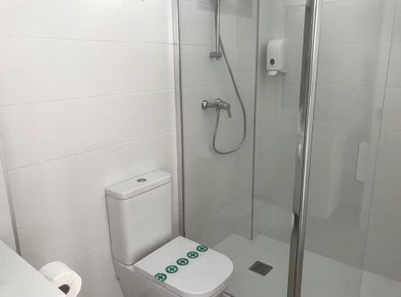 Avinguda del Primat Reig, Valencia, Valencian Community 46010 - Photo 4