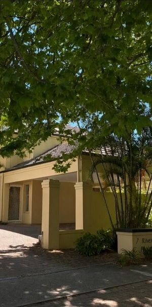 South Perth - Photo 1