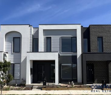 20 Baldwin Road, Fraser Rise VIC 3336 - Townhouse For Rent | Domain - Photo 1