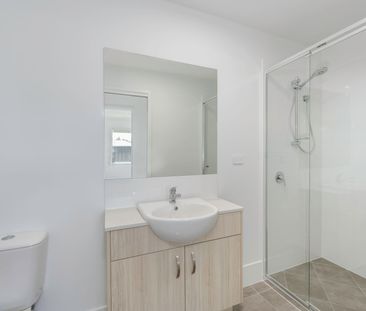 Fresh, Modern & Conveniently Located in Greta - Photo 6