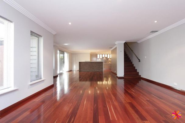 BEAUTIFULLY DESIGNED FAMILY HOME - Photo 1