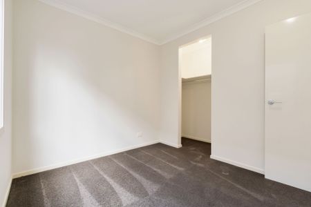 Low Maintenance Family Home - Photo 4