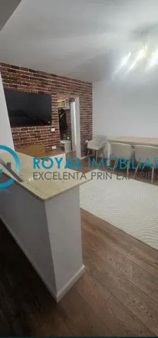Royal Imobiliare - Inchiriere apartament 4 camere zona Baraolt - Photo 2