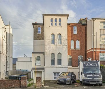 Cargreen Road, London, SE25 - Photo 2