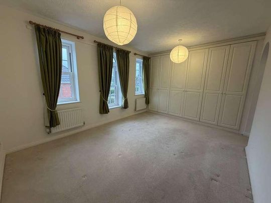 Old Lands Hill, Bracknell, Berkshire, RG12 - Photo 1