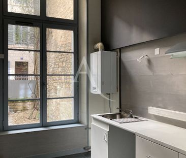 Location Maison 4 pièces 73m² FONTENAY LE COMTE 85200 - Photo 2