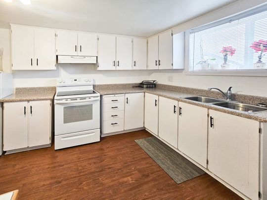 For Lease - 51 Mangrove Road Unit# Lower Level, Toronto, Ontario - Photo 1