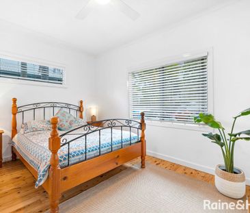 Classic Avalon Beach Cottage - Photo 2