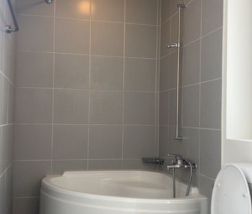 Stilvolle 2.5-Zimmer-Maisonettewohnung mit Dachterrasse in Zürich 8004 - Photo 4