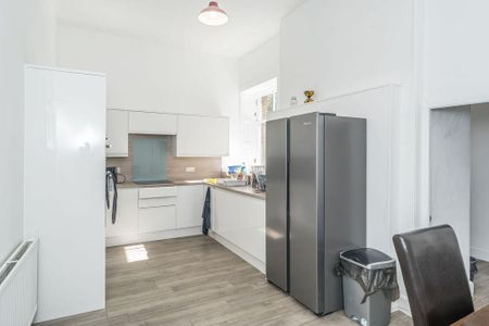 5 bedroom flat share to rent - Photo 3