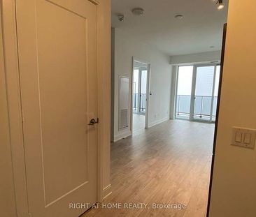 Lake Shore/Park Lawn-Beautiful 1Bdrm 1Bath 1Locker - Photo 4