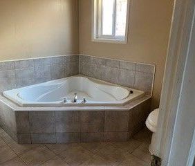 For Lease - 18 Fairhill Avenue, Brampton, Ontario - Photo 2