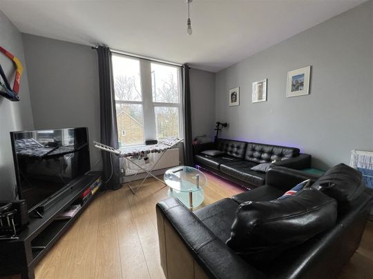 Kirkstall Lane, Headingley, LS6 3EJ, Leeds - Photo 1