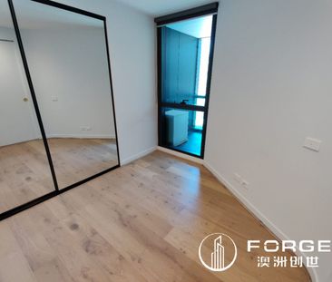 1 Bedroom Apartment in Aurora, Brand New Timber Floor In Bedroom - Photo 2