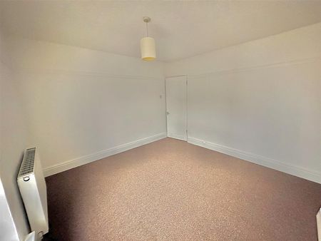 2 bedroom House To Let - Photo 3