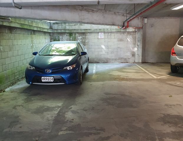 Under Cover Car Park - Photo 1